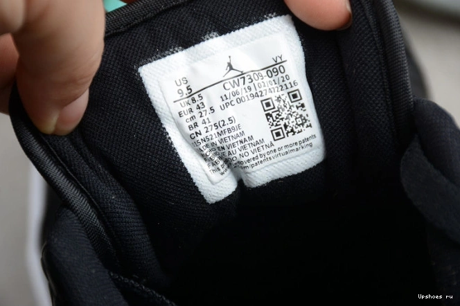 Galaxy Jordan CW7309-090 Air Low 1 0826